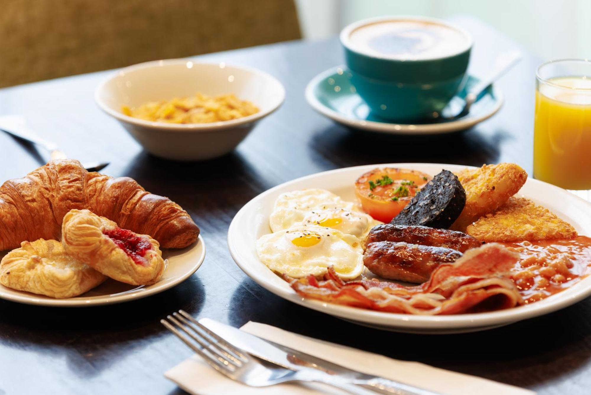 Doubletree By Hilton Bristol North Hotel Almondsbury Ngoại thất bức ảnh